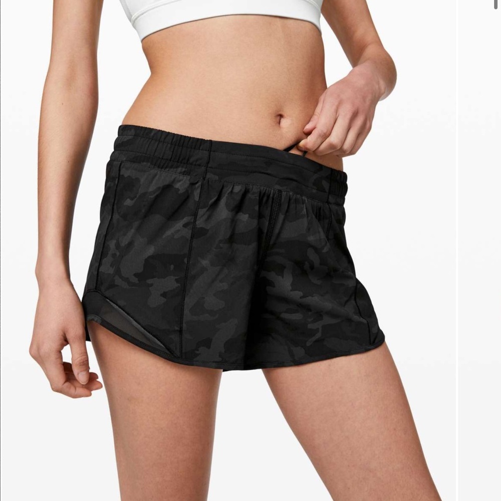 Lululemon Hotty Hot Shorts 4”